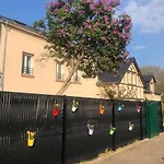Holiday home Maison De Charme-parking & Jardin-10 Couchages- Proche De Rouen Belbeuf