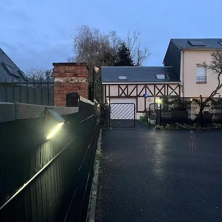 Maison Confortable De Charme 4 Chambres Proche De Rouen -Parking Semesterbostad