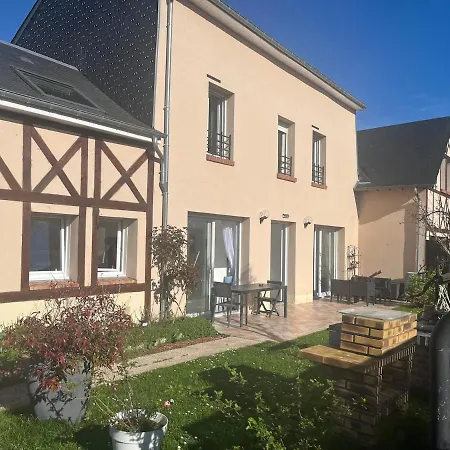 Villa familiale 4 chambres, confort et climatisation au 2e étage proche Rouen *