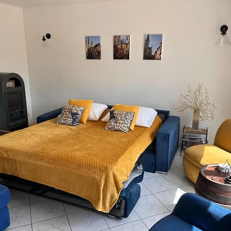 Сasa de vacaciones Villa familiale 4 chambres, confort et climatisation au 2e étage proche Rouen Belbeuf